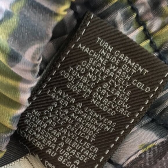 NEW 7 FOR ALL MANKIND CAMO BOARD SHORTS - Picture 7 of 8